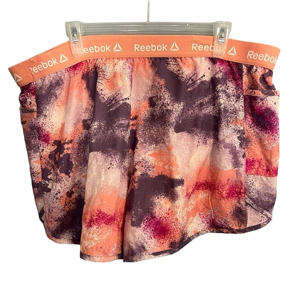 3/$30 🍂 Reebok Fearless Splatter Print Running Short - Picture 2 of 6